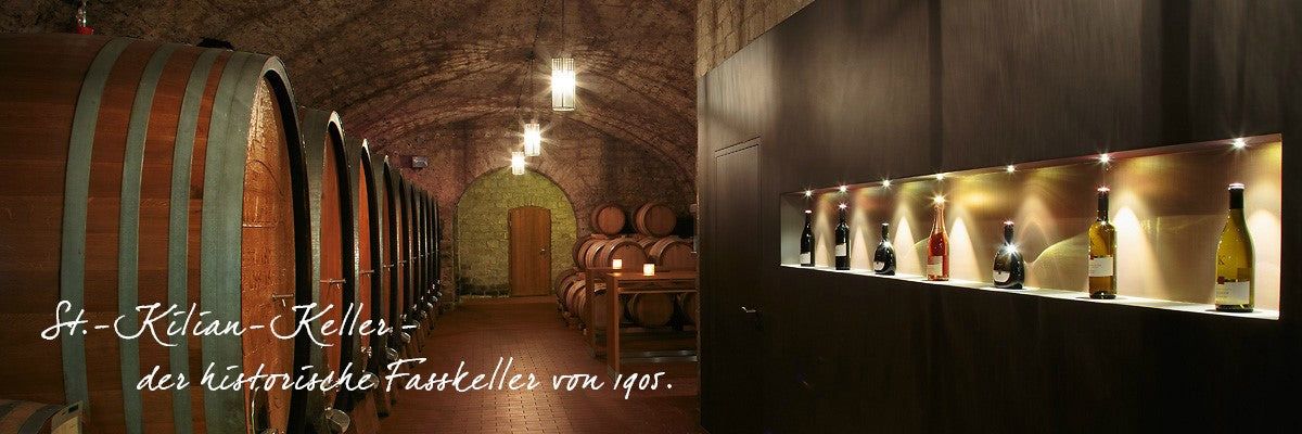 Im historischen Keller haben wir das Ambiente für geselligen Weingenuss aller Art