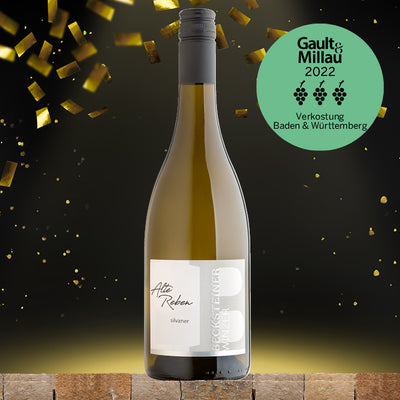 3 schwarze Trauben: ALTE REBEN Silvaner
